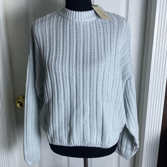 Universal Thread Pale Blue Sweater Sz L NWT - Picture 1 of 8